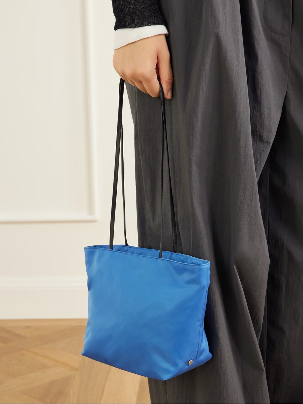 Valesque Spaghetti Strap Purse